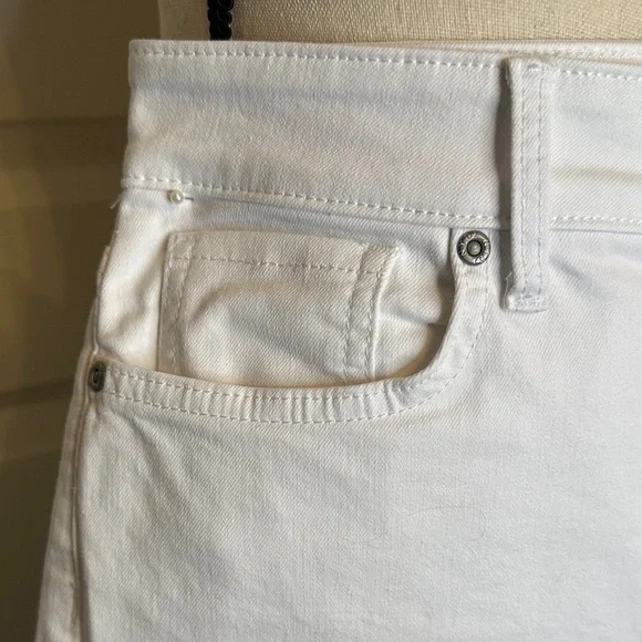NYDJ Women's White Bermuda Shorts - Picture 4 of 8